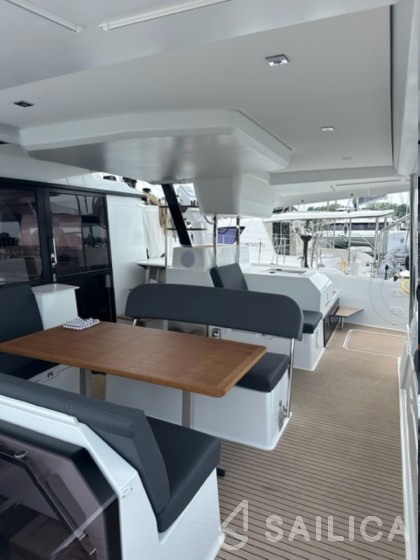 Tanna 47 - Yacht Charter Sailica