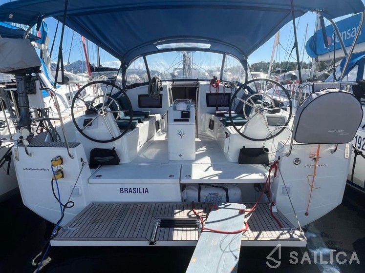 Sun Odyssey 410 - Yacht Charter Sailica