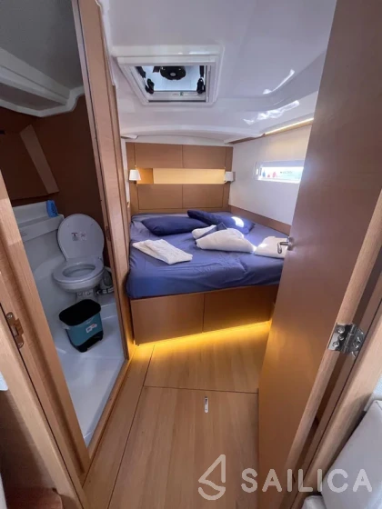 Sun Odyssey 410 - Yacht Charter Sailica