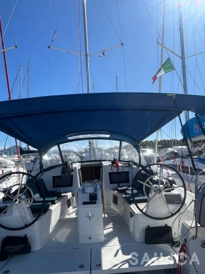 Sun Odyssey 410 - Yacht Charter Sailica