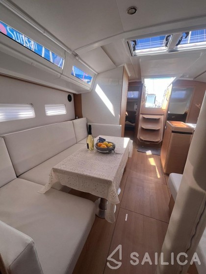 Sun Odyssey 410 - Yacht Charter Sailica