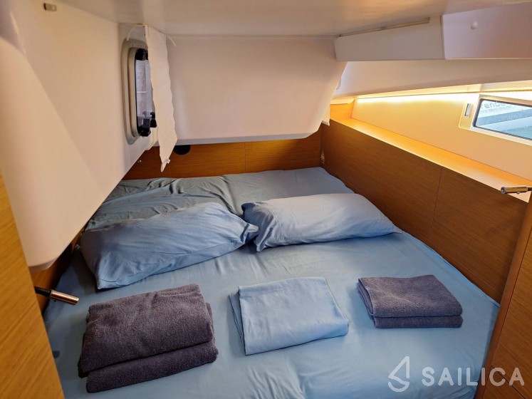 Sun Odyssey 490 - Yacht Charter Sailica