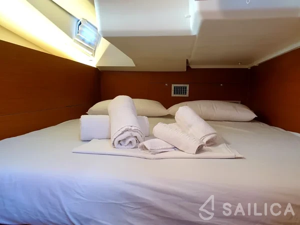Sun Odyssey 440 - Yacht Charter Sailica