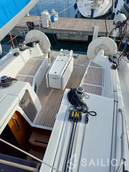 Sun Odyssey 410 - Yacht Charter Sailica