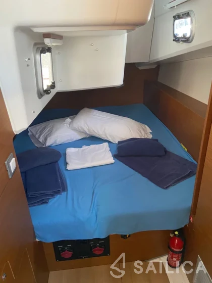 Sun Odyssey 380 - Yacht Charter Sailica