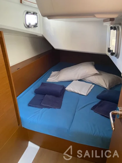 Sun Odyssey 380 - Yacht Charter Sailica