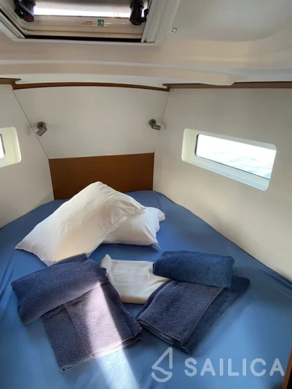 Sun Odyssey 380 - Yacht Charter Sailica