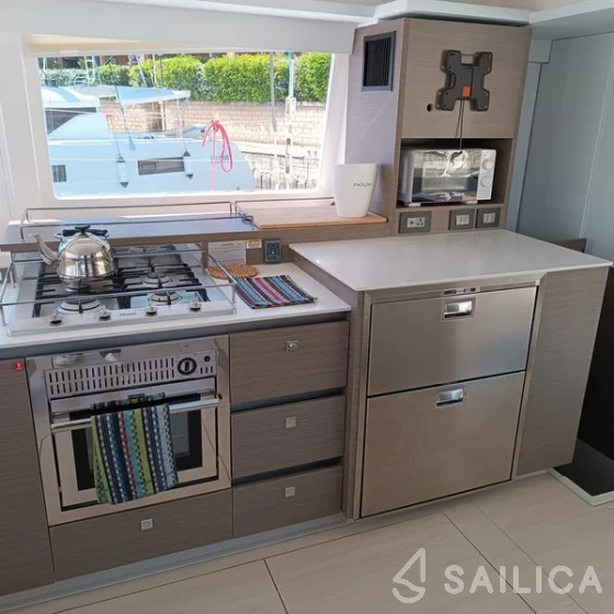 Leopard 50 - Yacht Charter Sailica