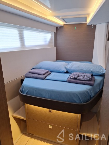 Leopard 42 - Yacht Charter Sailica
