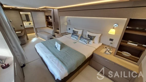 Lagoon Seventy 7 - Yacht Charter Sailica