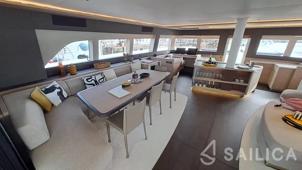Lagoon Seventy 7 - Yacht Charter Sailica