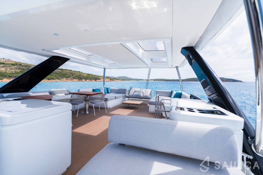 Lagoon Seventy 7 - Yacht Charter Sailica