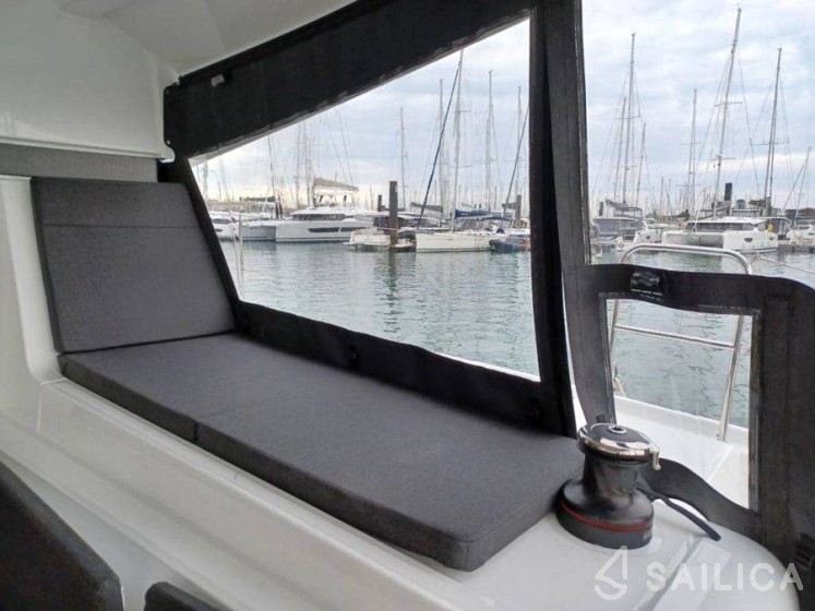 Lagoon 42 - Photo #15 Lagoon 42 - Yacht Charter Sailica