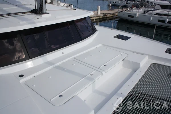 Astréa 42 - Yacht Charter Sailica