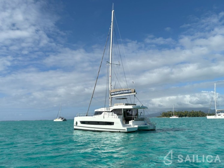 Bali Catspace - Yacht Charter Sailica