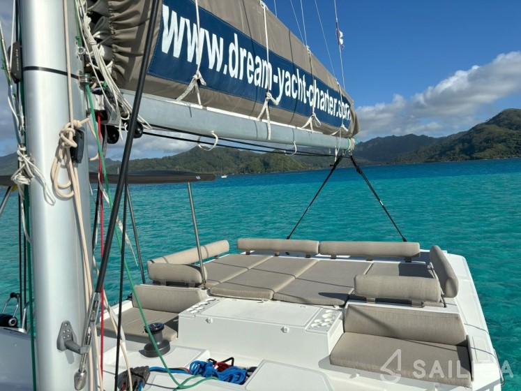 Bali Catspace - Yacht Charter Sailica