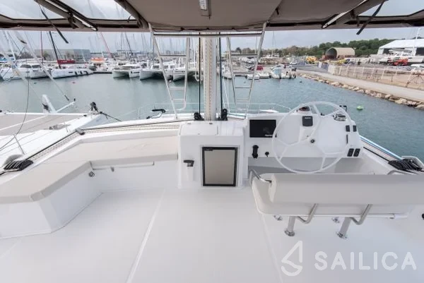 Bali 5.4. - Yacht Charter Sailica