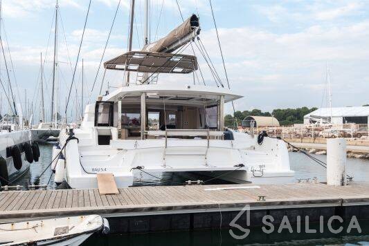 Bali 5.4. - Yacht Charter Sailica