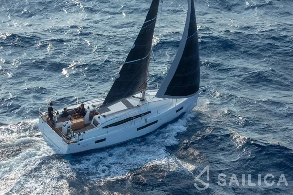 Sun Odyssey 410 - Yacht Charter Sailica
