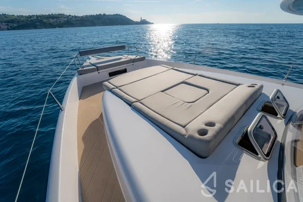 Custom Built - Yacht Charter Sailica