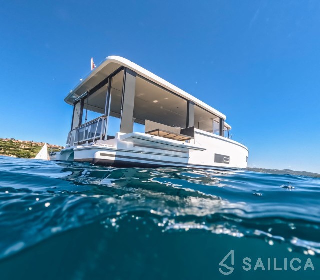 Custom Built - Yacht Charter Sailica