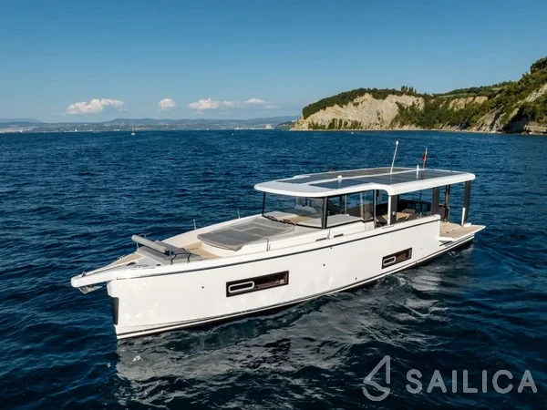 Custom Built - Yacht Charter Sailica