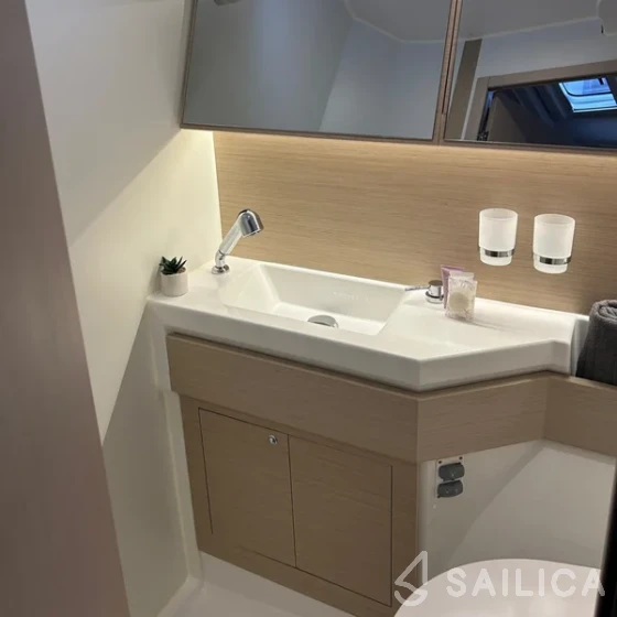 Custom Built - Yacht Charter Sailica