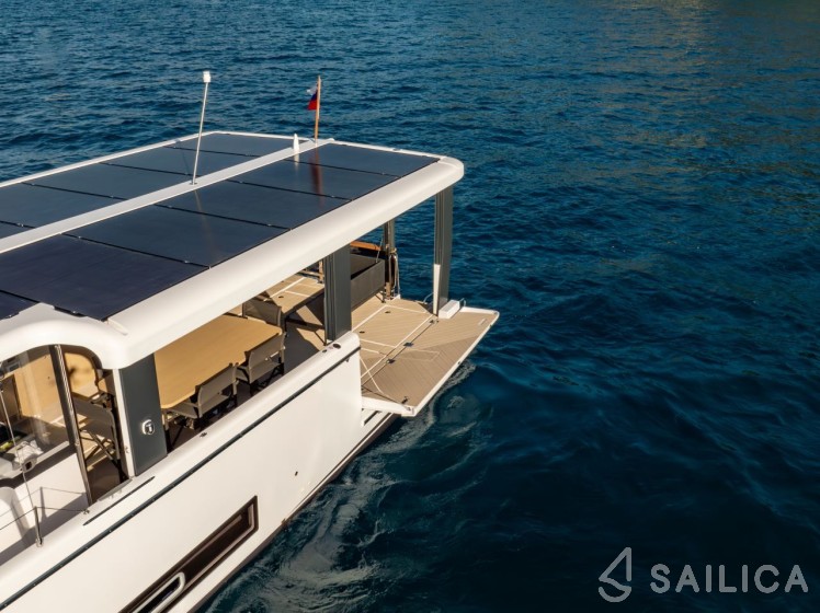 Custom Built - Yacht Charter Sailica