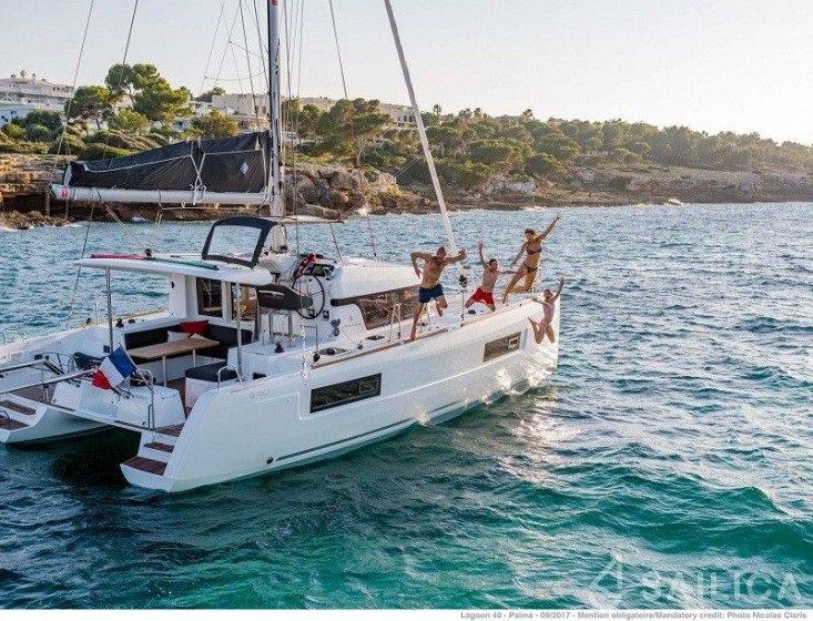 Lagoon 40 - Yacht Charter Sailica