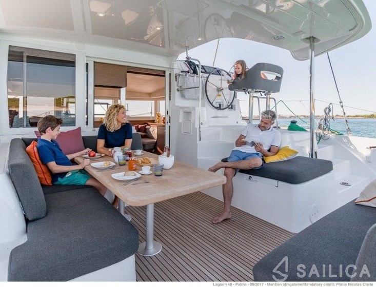 Lagoon 40 - Yacht Charter Sailica