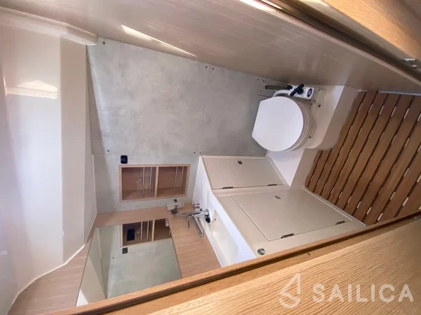 Bavaria C42 - Yacht Charter Sailica