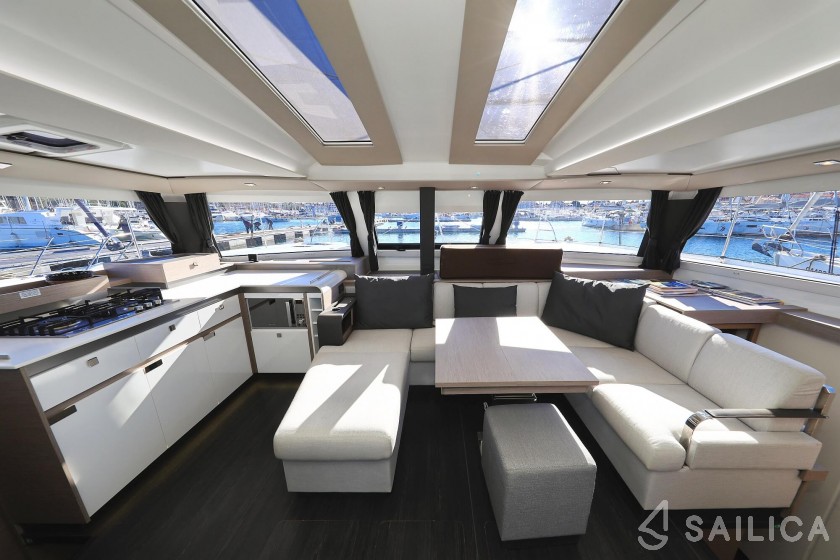 Elba 45 - Yacht Charter Sailica