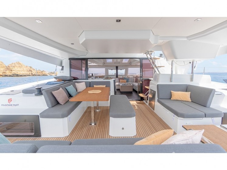 Elba 45 - Yacht Charter Sailica