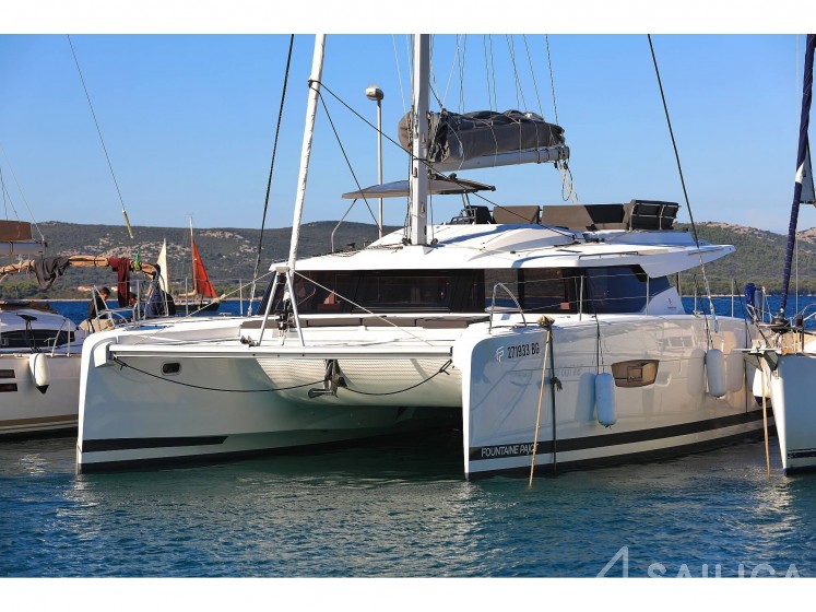 Elba 45 - Yacht Charter Sailica