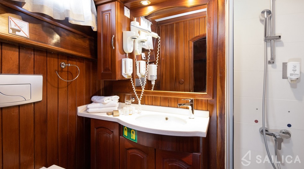 Gulet - Yacht Charter Sailica