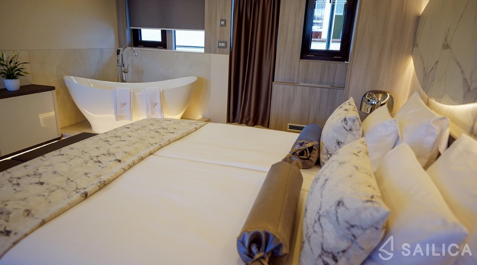 Motoryacht - Yacht Charter Sailica