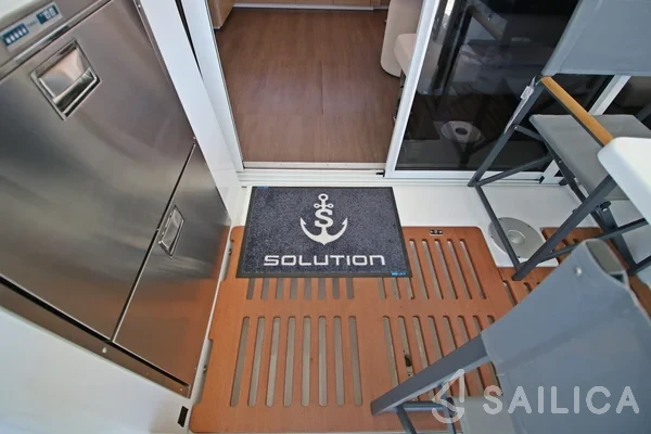 Lagoon 43 Power - Yacht Charter Sailica