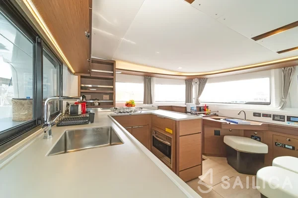 Lagoon 46  - Yacht Charter Sailica