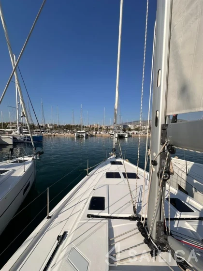 Bavaria C45 - Yacht Charter Sailica