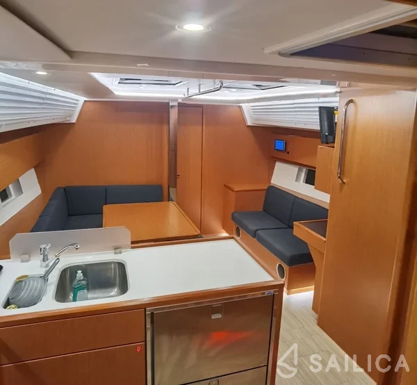 Bavaria C45 - Yacht Charter Sailica