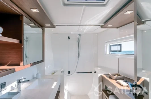 Lagoon 46  - Yacht Charter Sailica