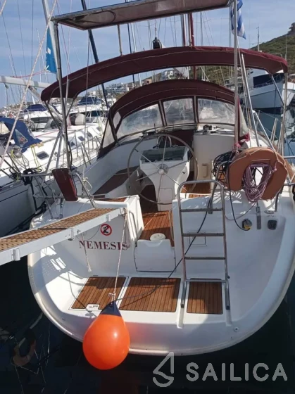 Oceanis 41.1 - Yacht Charter Sailica