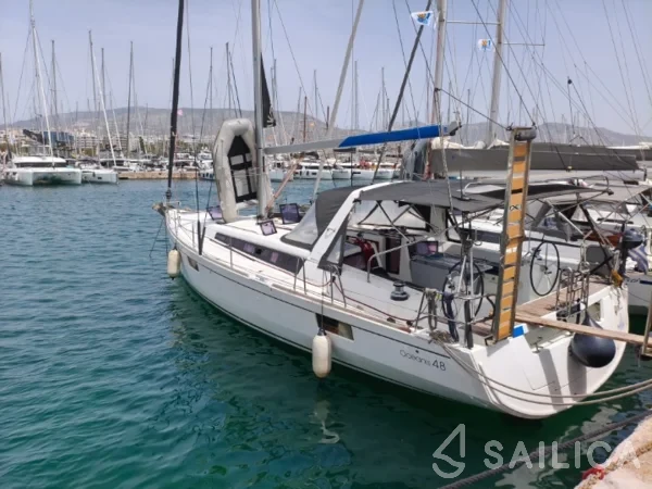 Oceanis 48 - Yacht Charter Sailica