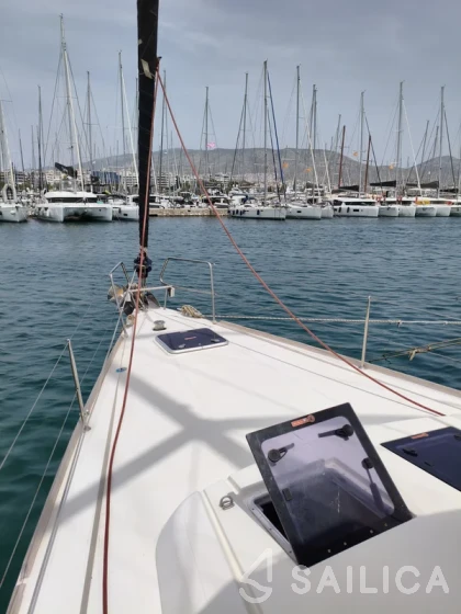 Oceanis 48 - Yacht Charter Sailica