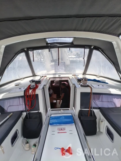 Oceanis 48 - Yacht Charter Sailica