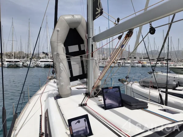 Oceanis 48 - Yacht Charter Sailica