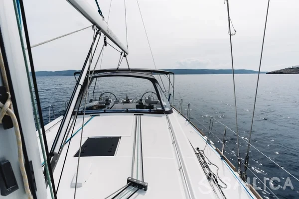Oceanis 45 - Yacht Charter Sailica