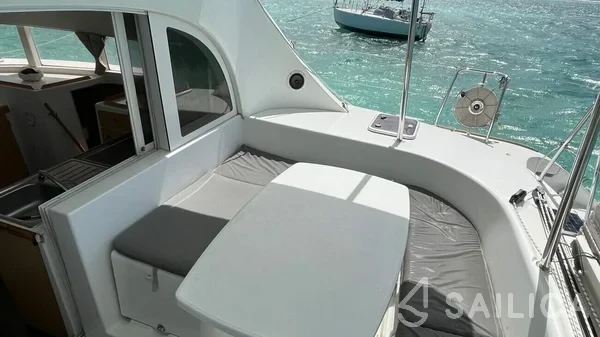 Lagoon 380 - Yacht Charter Sailica