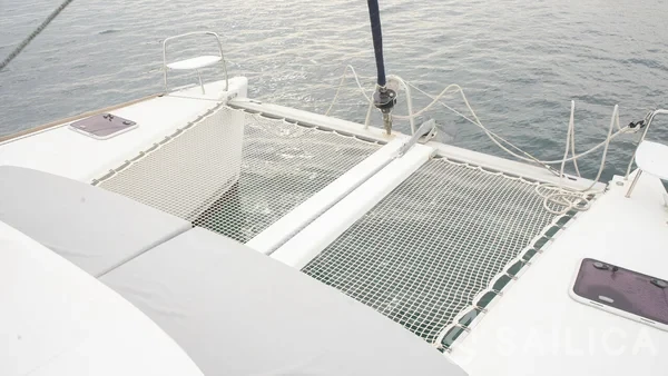 Lagoon 380 - Yacht Charter Sailica