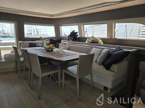 Lagoon Sixty 5 - Yacht Charter Sailica